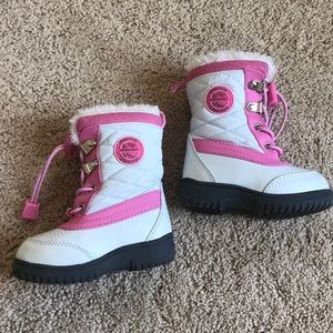 Toddler girl pink gray snow boots size 5